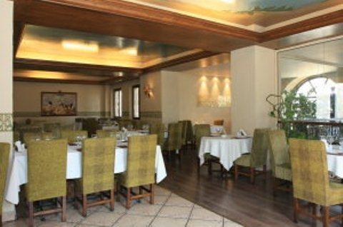 Hotel Piccolo Mondo Bukarest Restaurang bild